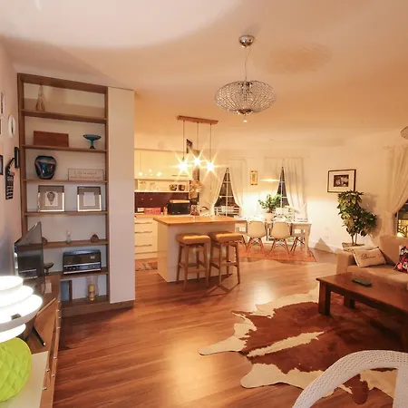 Apartment Centre 1 *